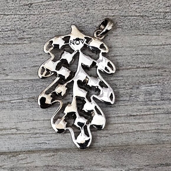 Vintage November Leaf Silver Tone Faux Orange Sapphire Gemstone Pendent - Picture 4 of 5